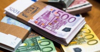 Seimas nuo lapkričio 1 d. apribojo atsiskaitymus grynaisiais virš 5 tūkst. eurų